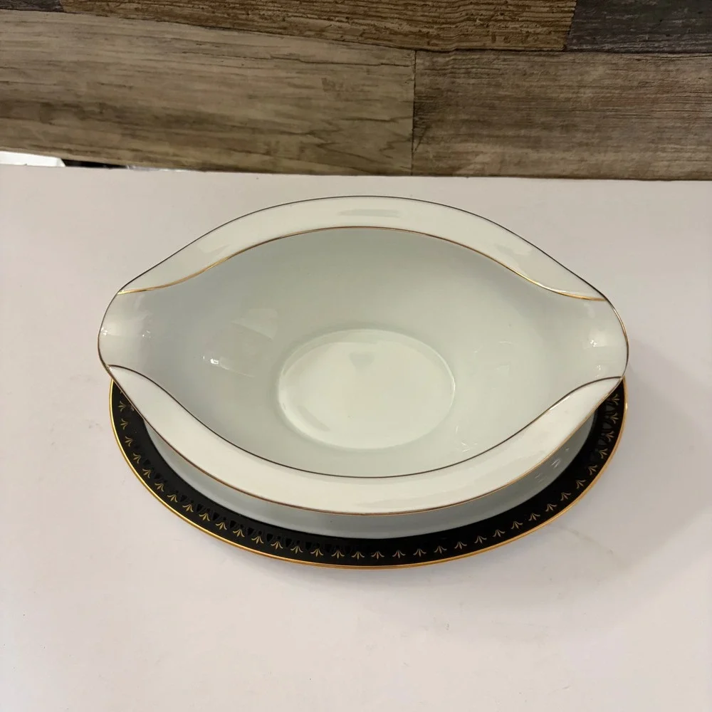 Noritake Benedicta 6976 Gravy Boat Attached Underplate Black Gold Porcelain